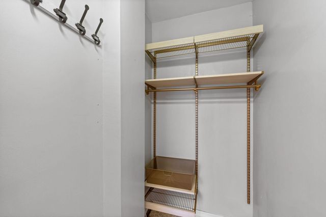 2881 Irving Avenue S 201, Minneapolis, MN 55408