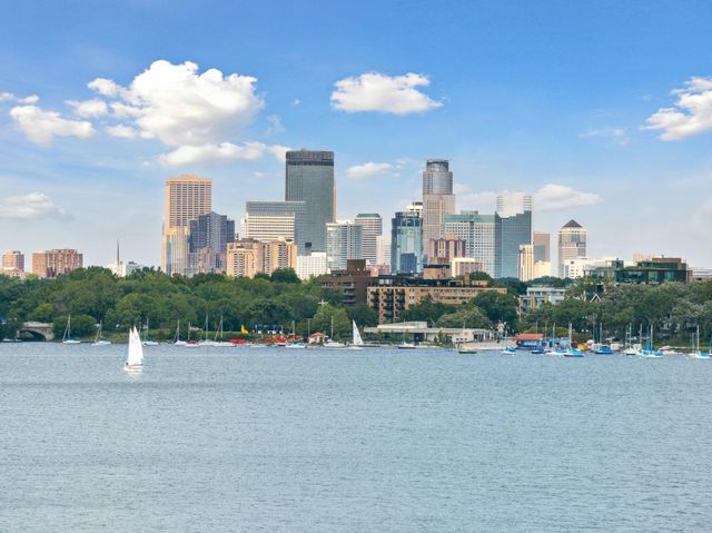 2881 Irving Avenue S 201, Minneapolis, MN 55408