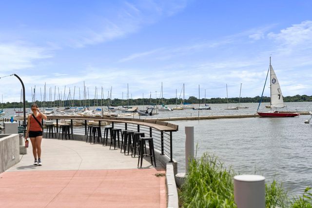 2881 Irving Avenue S 201, Minneapolis, MN 55408