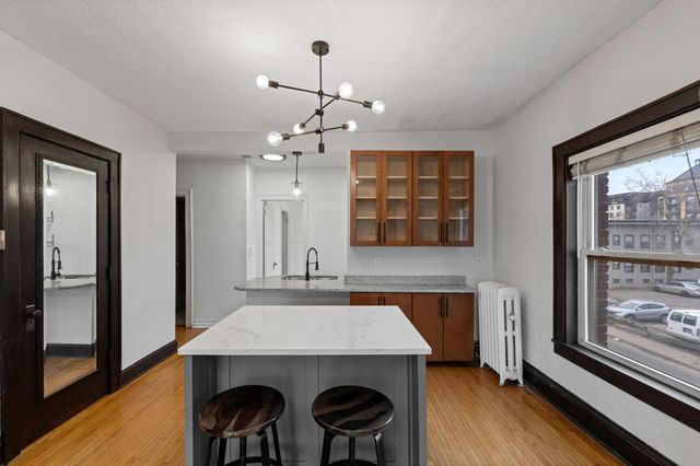 2881 Irving Avenue S 201, Minneapolis, MN 55408