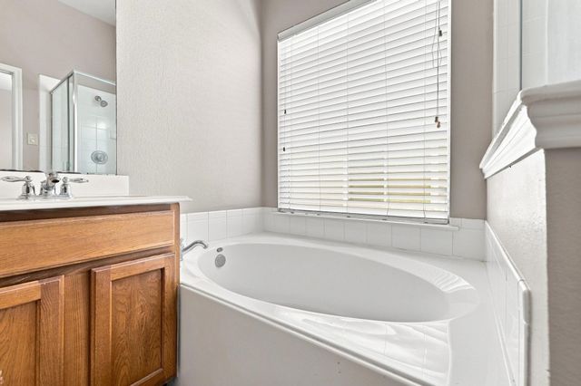 2401 Parkview Drive, Anna, TX 75409