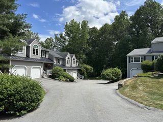 1904 Oakwood St Ext 1904, Holden, MA 01520