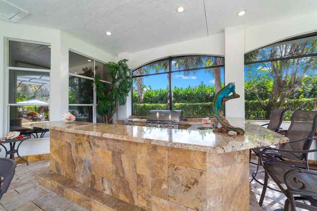 8403 Ironhorse Court, West Palm Beach, FL 33412