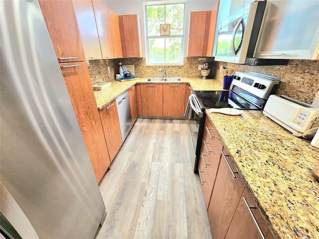 2317 Vintage Drive, Lighthouse Point, FL 33064