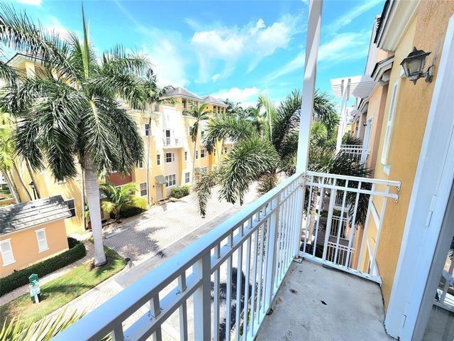 2317 Vintage Drive, Lighthouse Point, FL 33064