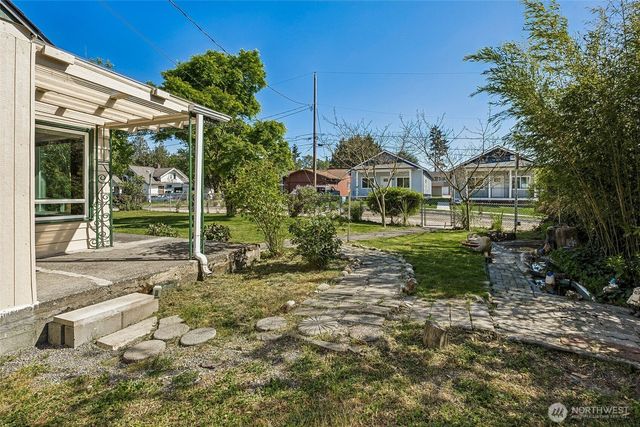 2207 E George Street, Tacoma, WA 98404