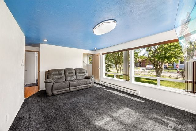 2207 E George Street, Tacoma, WA 98404