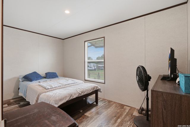 3089 RAKOWITZ RD, Adkins, TX 78101