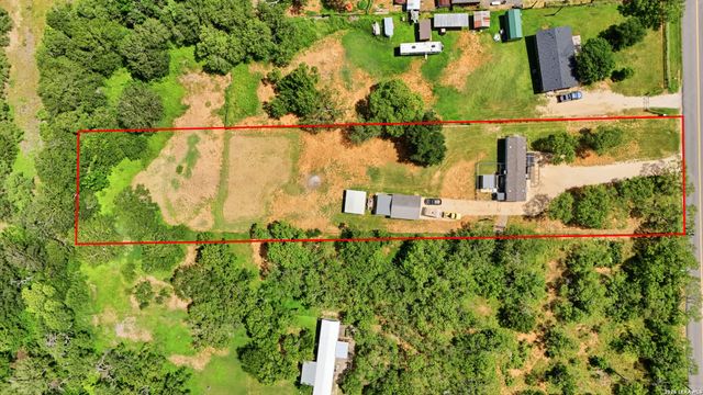3089 RAKOWITZ RD, Adkins, TX 78101