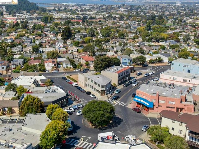 141 141 Saint Albans Rd, Kensington, CA 94708