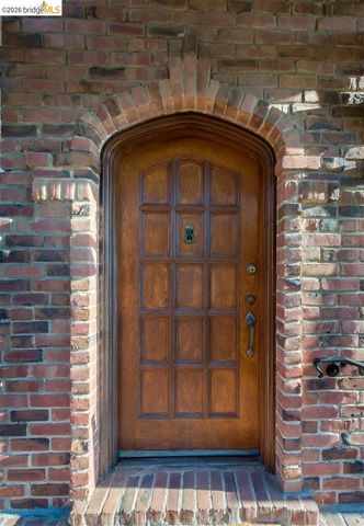 141 141 Saint Albans Rd, Kensington, CA 94708