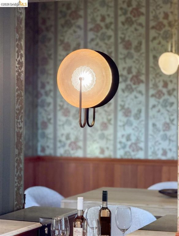 Image 17 of property listing at 141 141 Saint Albans Rd, Kensington, CA 94708