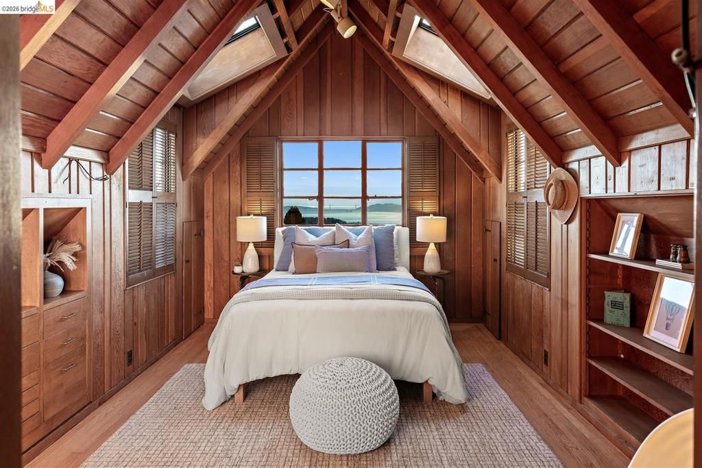 Image 28 of property listing at 141 141 Saint Albans Rd, Kensington, CA 94708