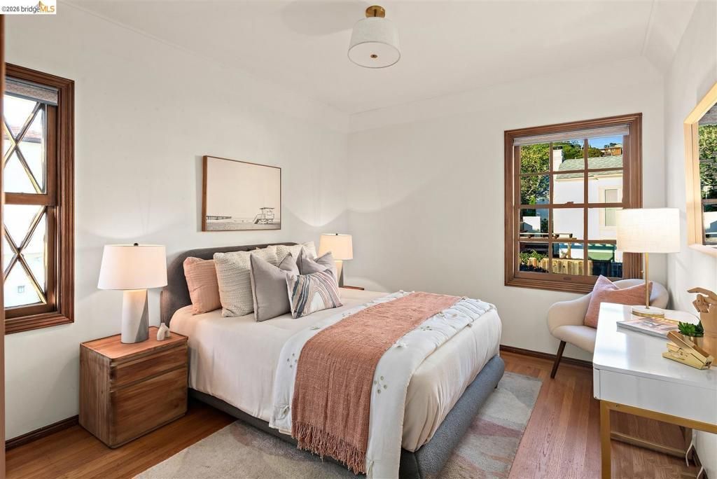 Image 33 of property listing at 141 141 Saint Albans Rd, Kensington, CA 94708