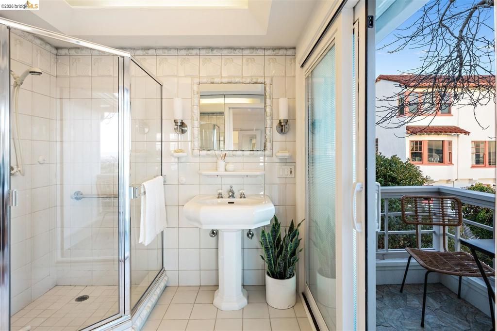 Image 39 of property listing at 141 141 Saint Albans Rd, Kensington, CA 94708