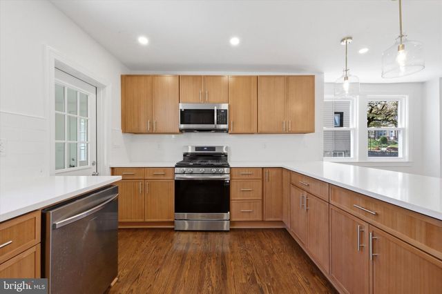 252 W GREENWOOD AVE, Lansdowne, PA 19050