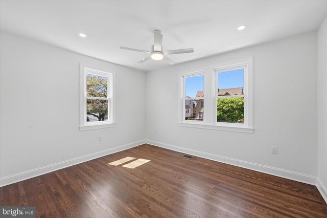 252 W GREENWOOD AVE, Lansdowne, PA 19050