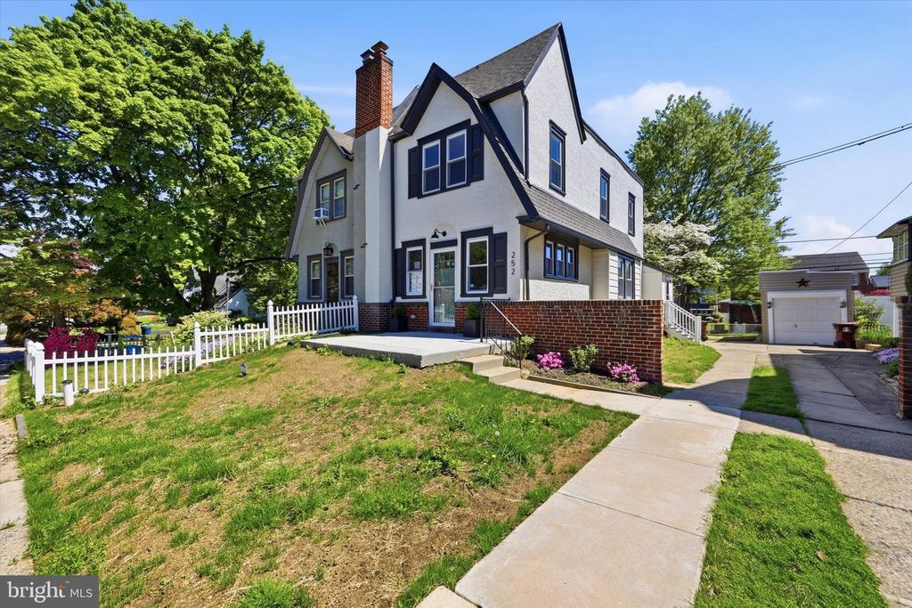 252 W GREENWOOD AVE, Lansdowne, PA 19050