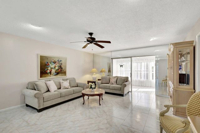 104 Plymouth M, West Palm Beach, FL 33417