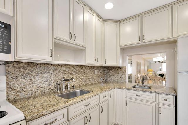104 Plymouth M, West Palm Beach, FL 33417