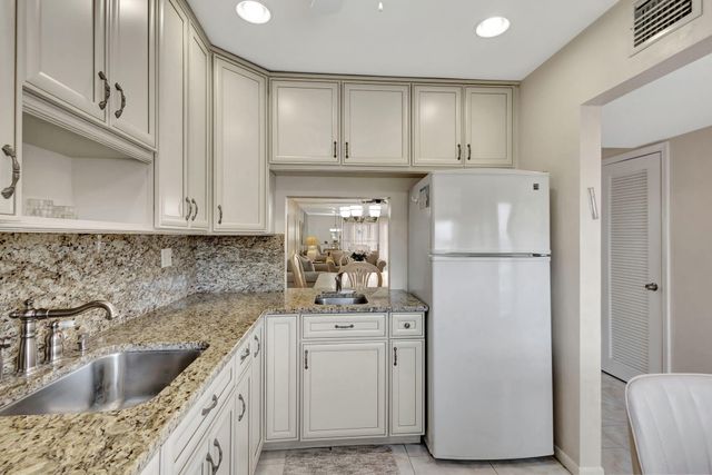 104 Plymouth M, West Palm Beach, FL 33417
