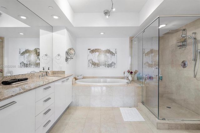 1830 S Ocean Dr 1101, Hallandale Beach, FL 33009