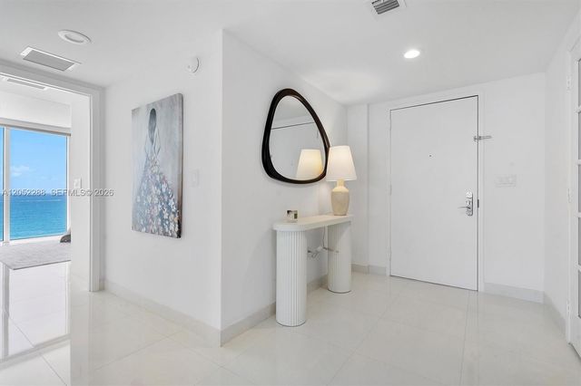 1830 S Ocean Dr 1101, Hallandale Beach, FL 33009