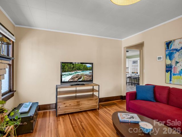 40 Hudson Street, Asheville, NC 28806