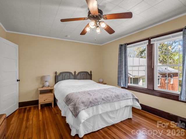 40 Hudson Street, Asheville, NC 28806