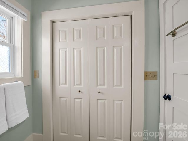 40 Hudson Street, Asheville, NC 28806