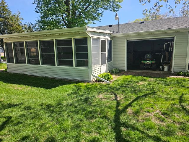 4504 26th Avenue, Moline, IL 61265