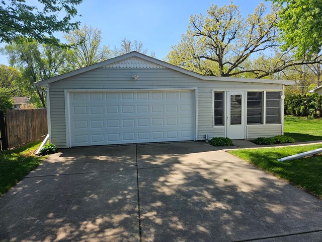4504 26th Avenue, Moline, IL 61265