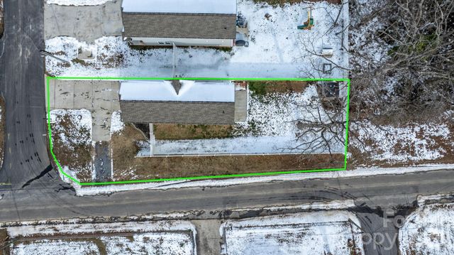 1704 15th Street Place NE, Hickory, NC 28601