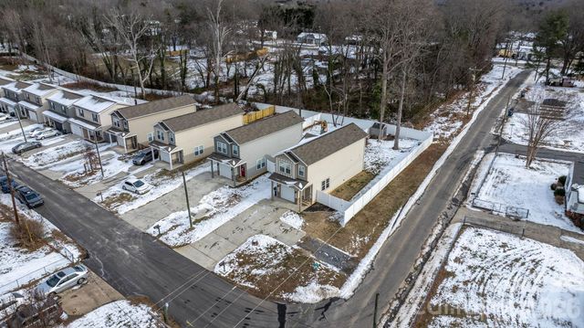 1704 15th Street Place NE, Hickory, NC 28601