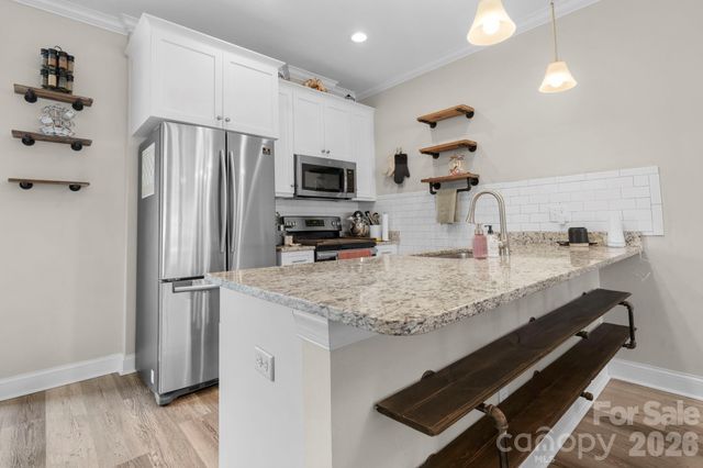 1704 15th Street Place NE, Hickory, NC 28601