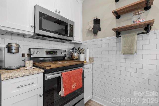 1704 15th Street Place NE, Hickory, NC 28601