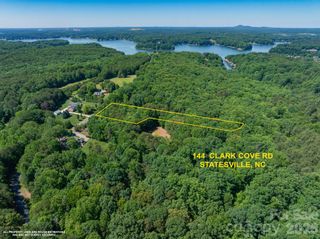 162 Clark Cove Road, Statesville, NC 28677
