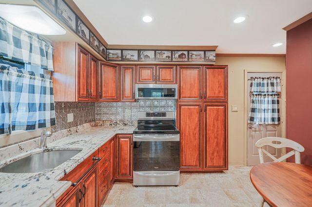 172 Cranberry Drive, Mastic Beach, NY 11951