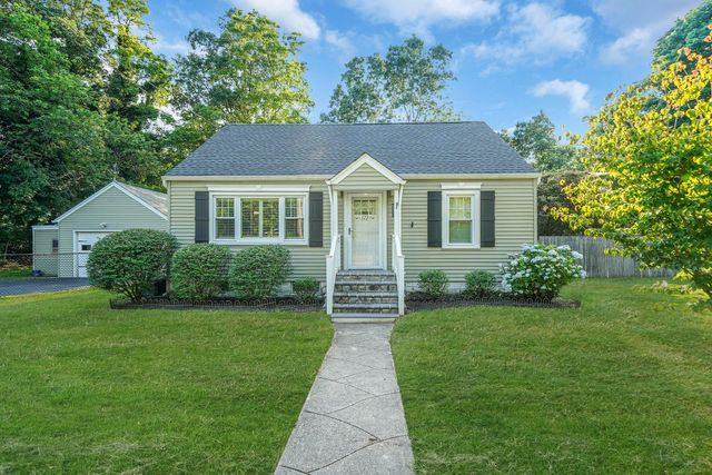 172 Cranberry Drive, Mastic Beach, NY 11951