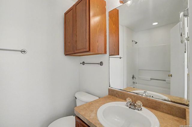 6013 Midcrown, San Antonio, TX 78218