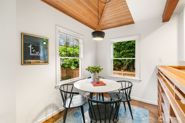 625 34th Avenue E, Seattle, WA 98112