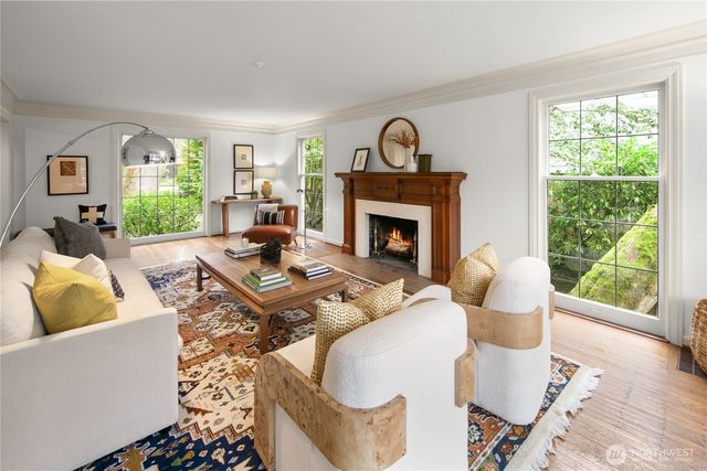 625 34th Avenue E, Seattle, WA 98112