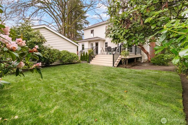 625 34th Avenue E, Seattle, WA 98112