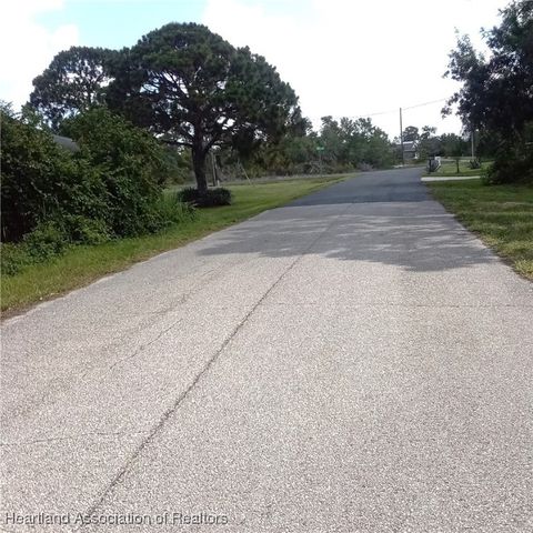 223 Barbados Drive NE, Lake Placid, FL 33852