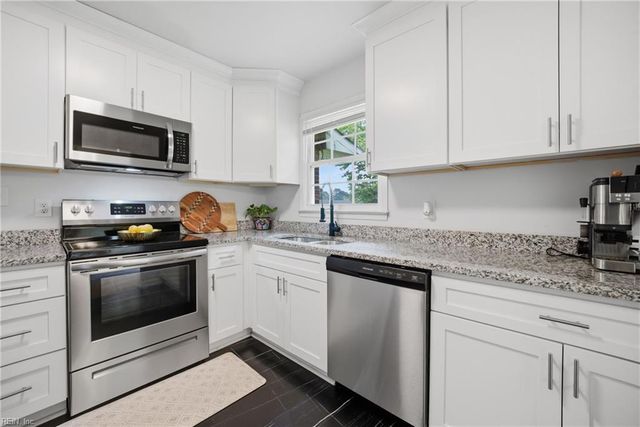 1117 Warfield DR, Portsmouth, VA 23701