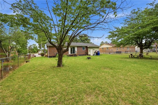 1117 Warfield DR, Portsmouth, VA 23701