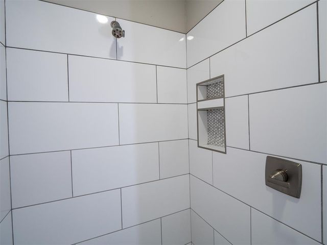 5520 Sunset Ridge Road, Newalla, OK 74857