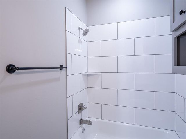 5520 Sunset Ridge Road, Newalla, OK 74857