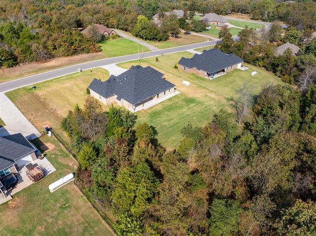 5520 Sunset Ridge Road, Newalla, OK 74857