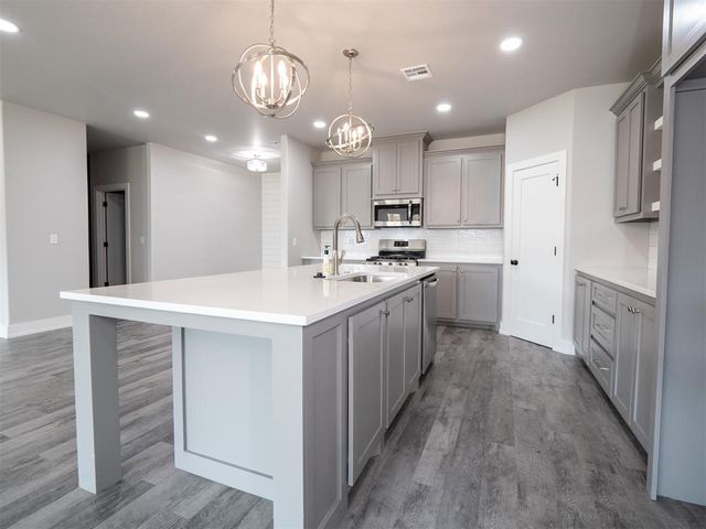 5520 Sunset Ridge Road, Newalla, OK 74857